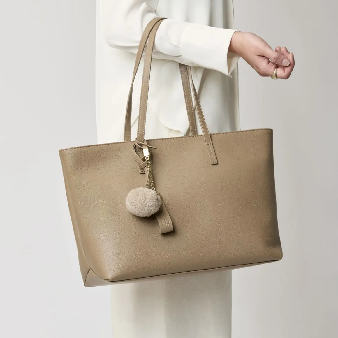 Audrey Shopper