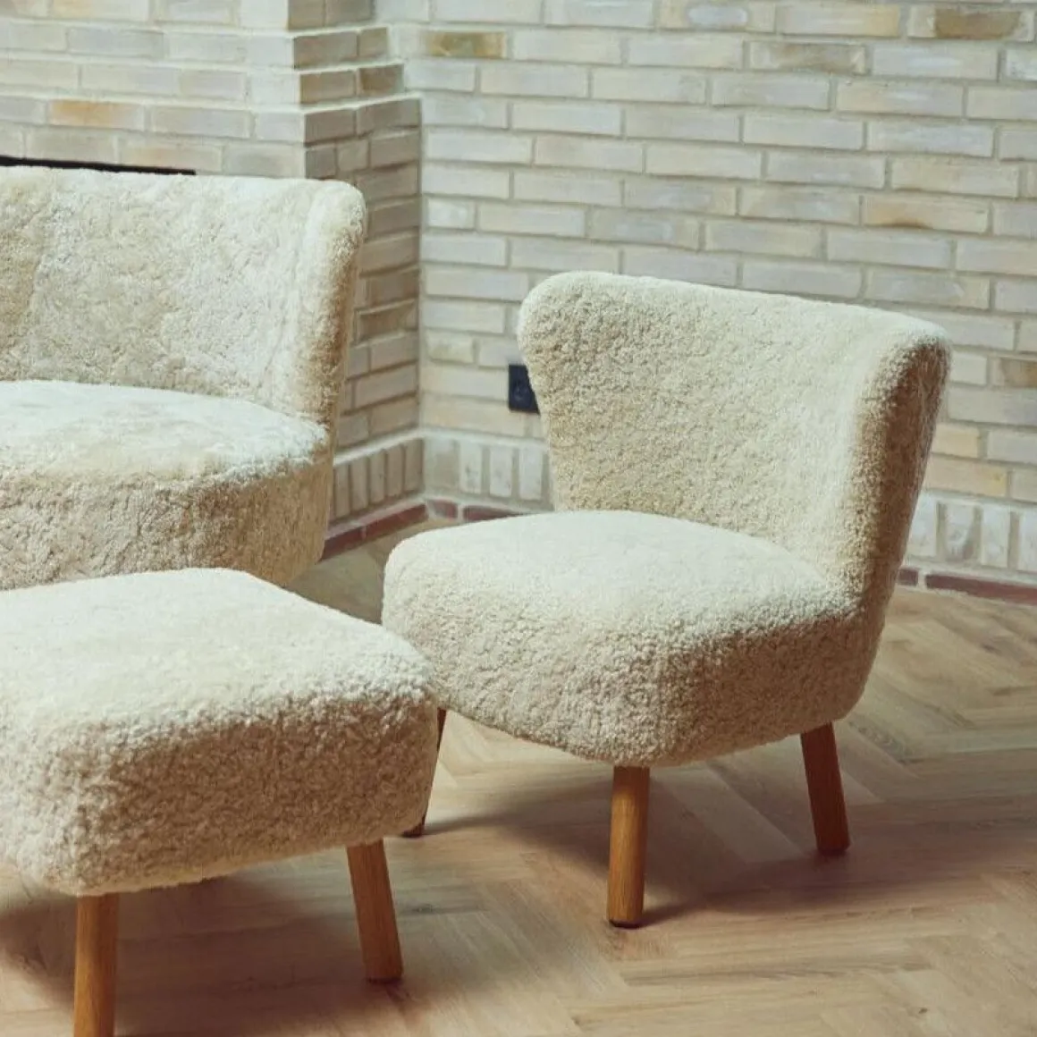 Emily Lounge Chair