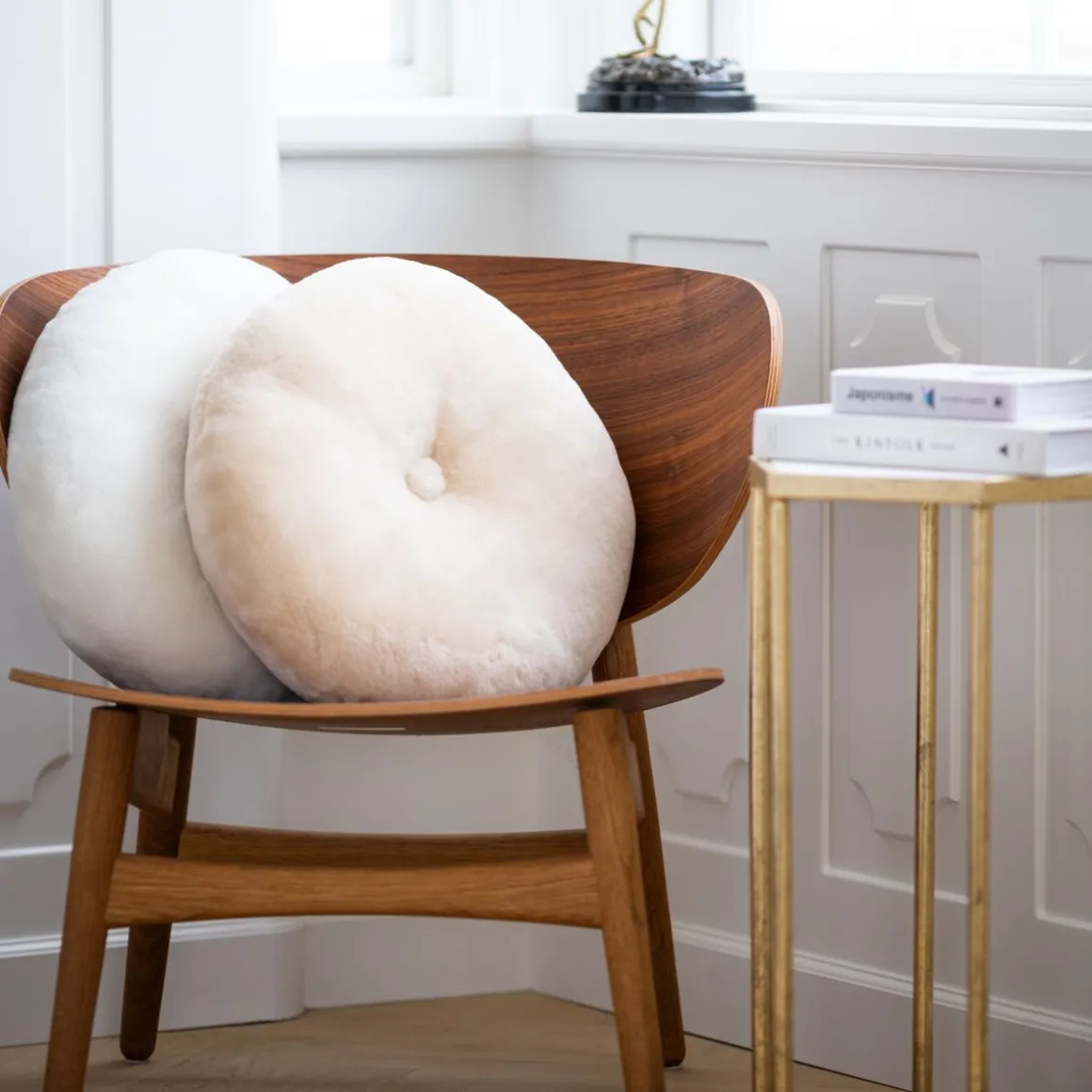 Lammeskindspude | Moccasin | Dobbeltsidet | Ø45 cm