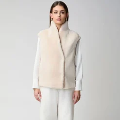 Lorena Vest