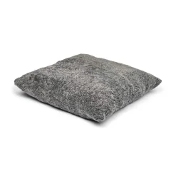 Maxi Float Pude | Korthåret | New Zealand | Dobbeltsidet | 90x90 cm
