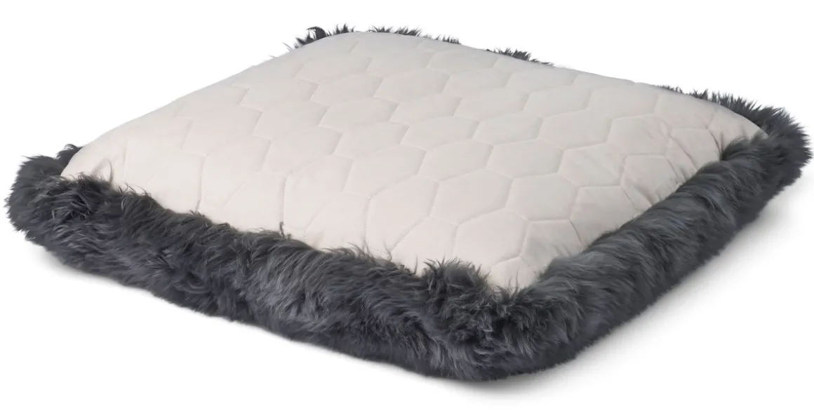 Maxi Float Pude | Langhåret | New Zealand | 90x90 cm