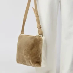 Olivia Maxi Taske