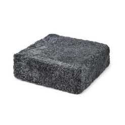 Puf | Korthåret | New Zealand | 40x40x13 cm