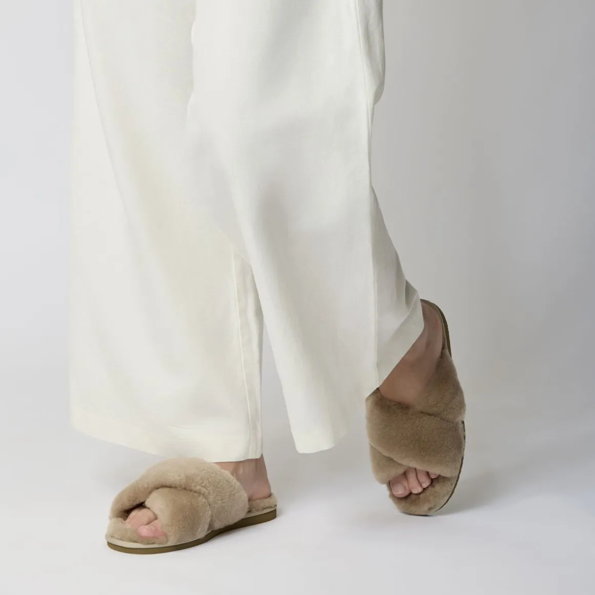 Slipper Cross