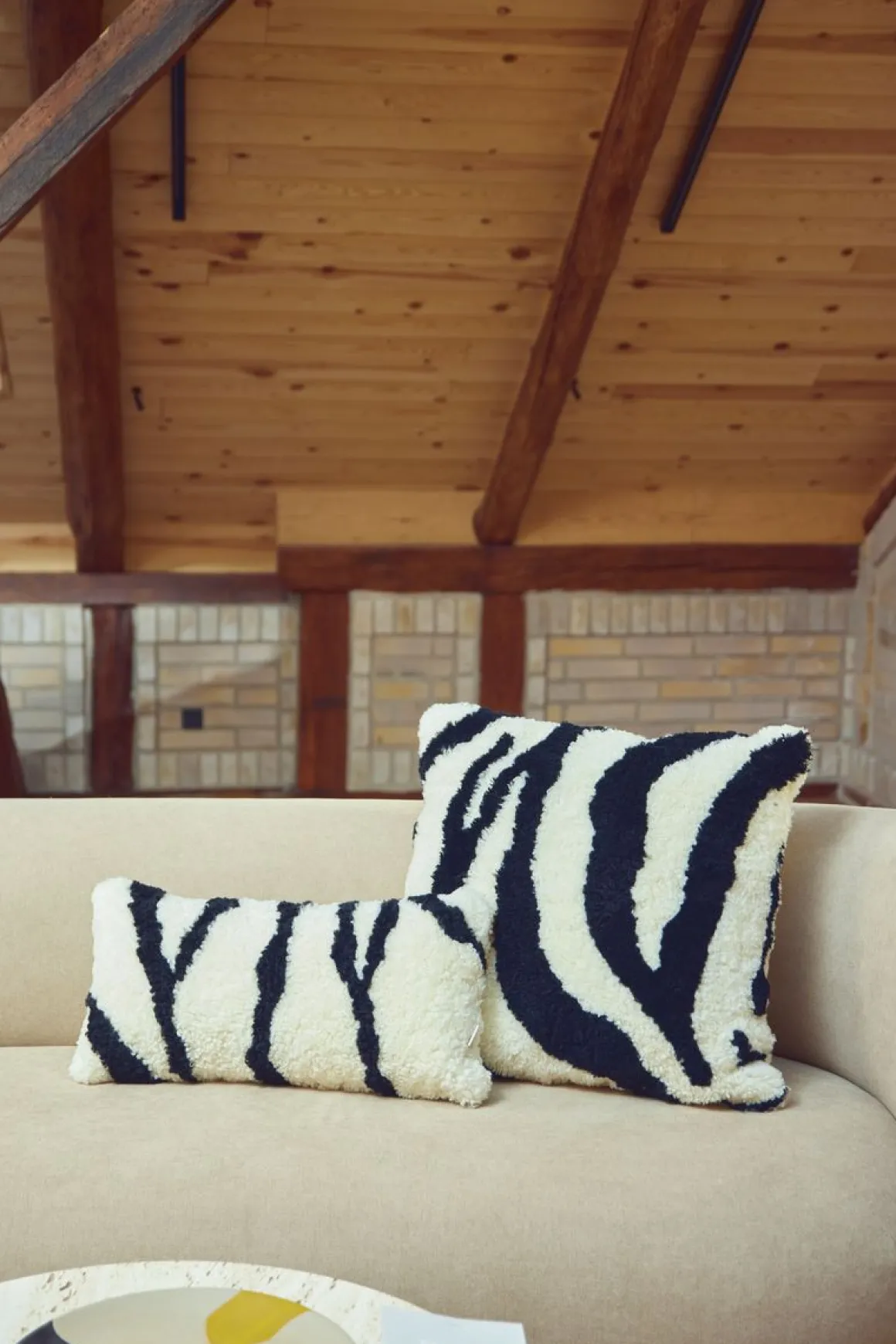 Zebra Lammeskindspude | Korthåret | New Zealand | Dobbeltsidet | 60x60 cm